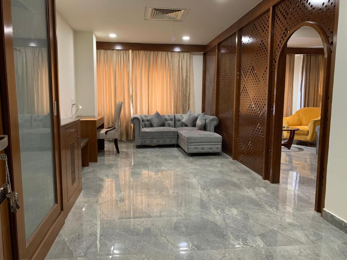 Hotel Hyderabad Grand Shamshabad Esterno foto