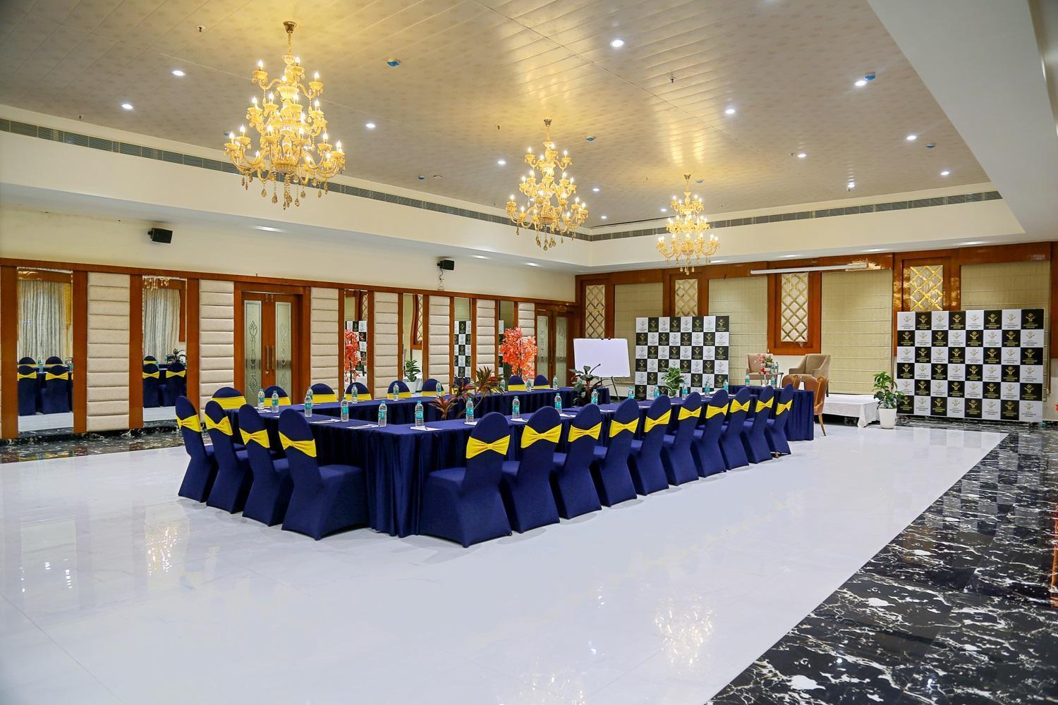 Hotel Hyderabad Grand Shamshabad Esterno foto